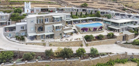 AEOLIS TINOS SUITES - TRIANTAROS