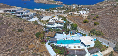 AGALIA LUXURY SUITES - PORT AREA