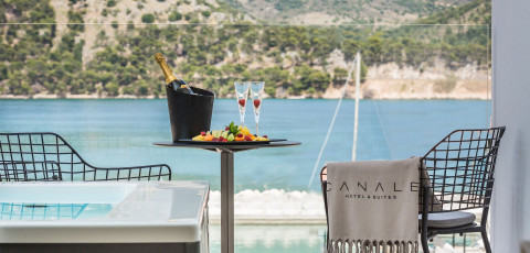 CANALE HOTEL & SUITES - ARGOSTOLI