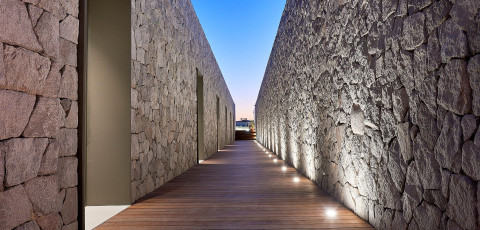 CAVE SUITES MILOS - KAMINIA