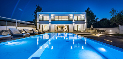 DIVINE VILLA - PANTOKRATORAS 