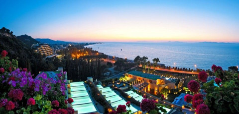 ELITE SUITES BY RHODES BAY - IXIA