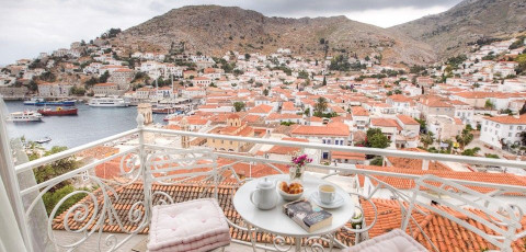 HYDRA HOTEL