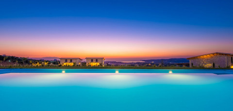 MINT RETREAT SUITES - KALANDRA, KASSANDRA