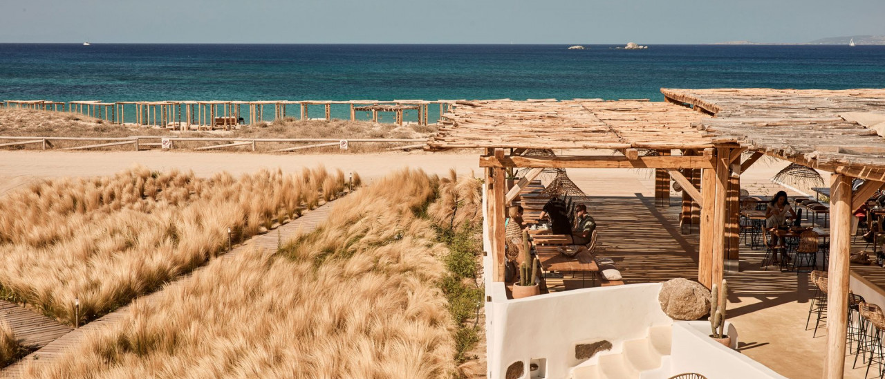 NAXIAN ON THE BEACH BOUTIQUE HOTEL - PLAKA BEACH, Naxos | Escape to Greece  | escapetogreece.com