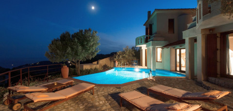 POIKILMA ALONISSOS VILLAS