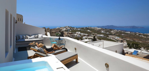 WHITE & CO. LA TORRE SUITES - PYRGOS