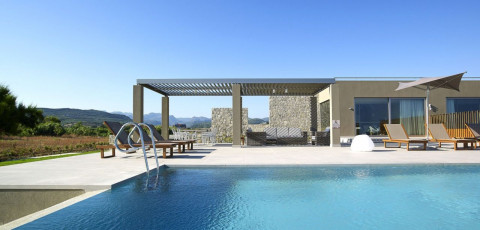 YOUPHORIA BEACH FRONT VILLAS - KISSAMOS BAY